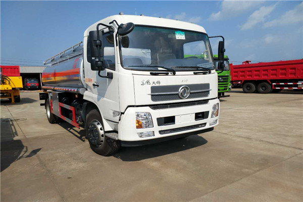 東風(fēng)天錦運油車(公告容積12.56立方米)